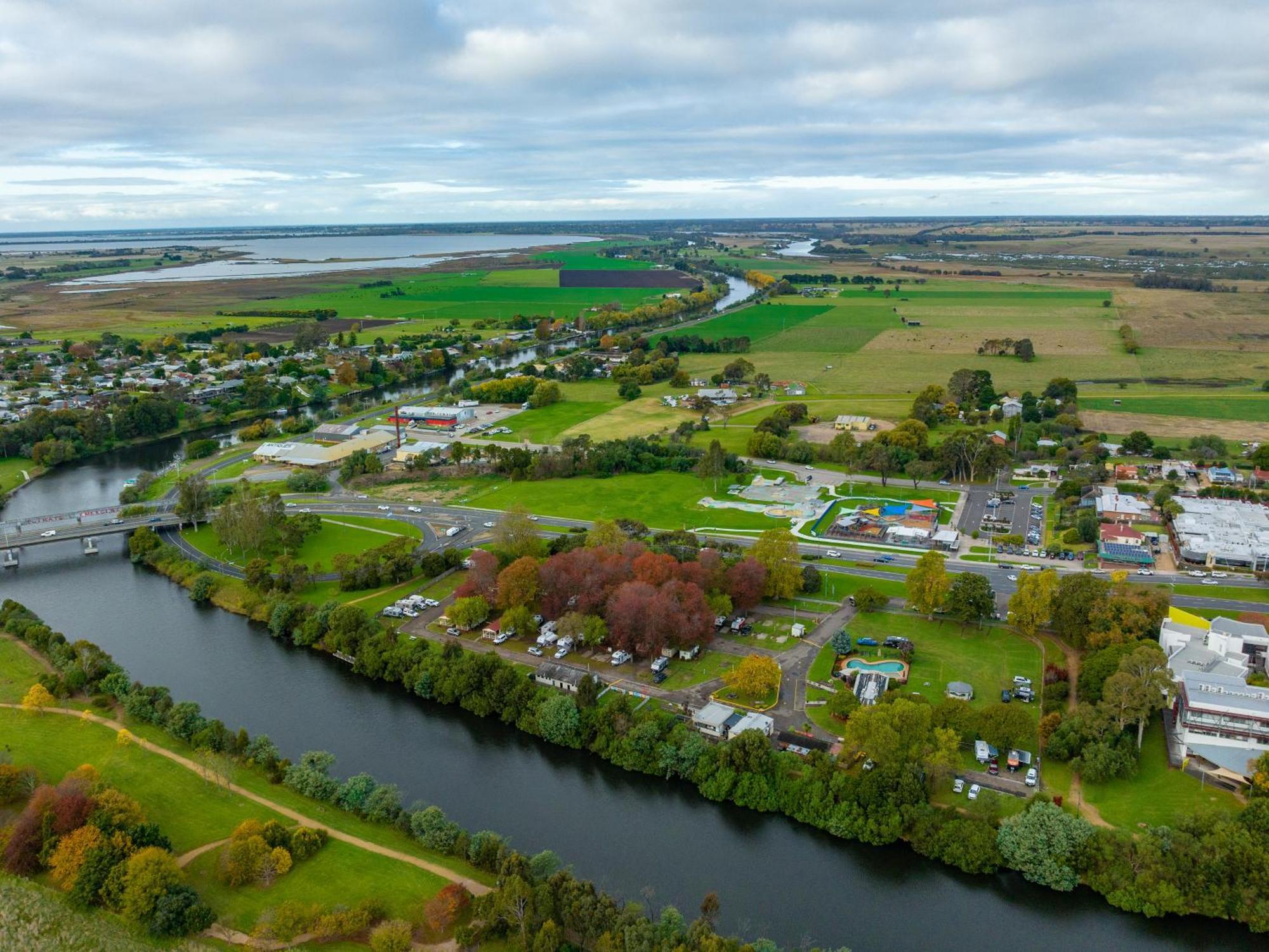 Nrma Bairnsdale Riverside Holiday Park 외부 사진