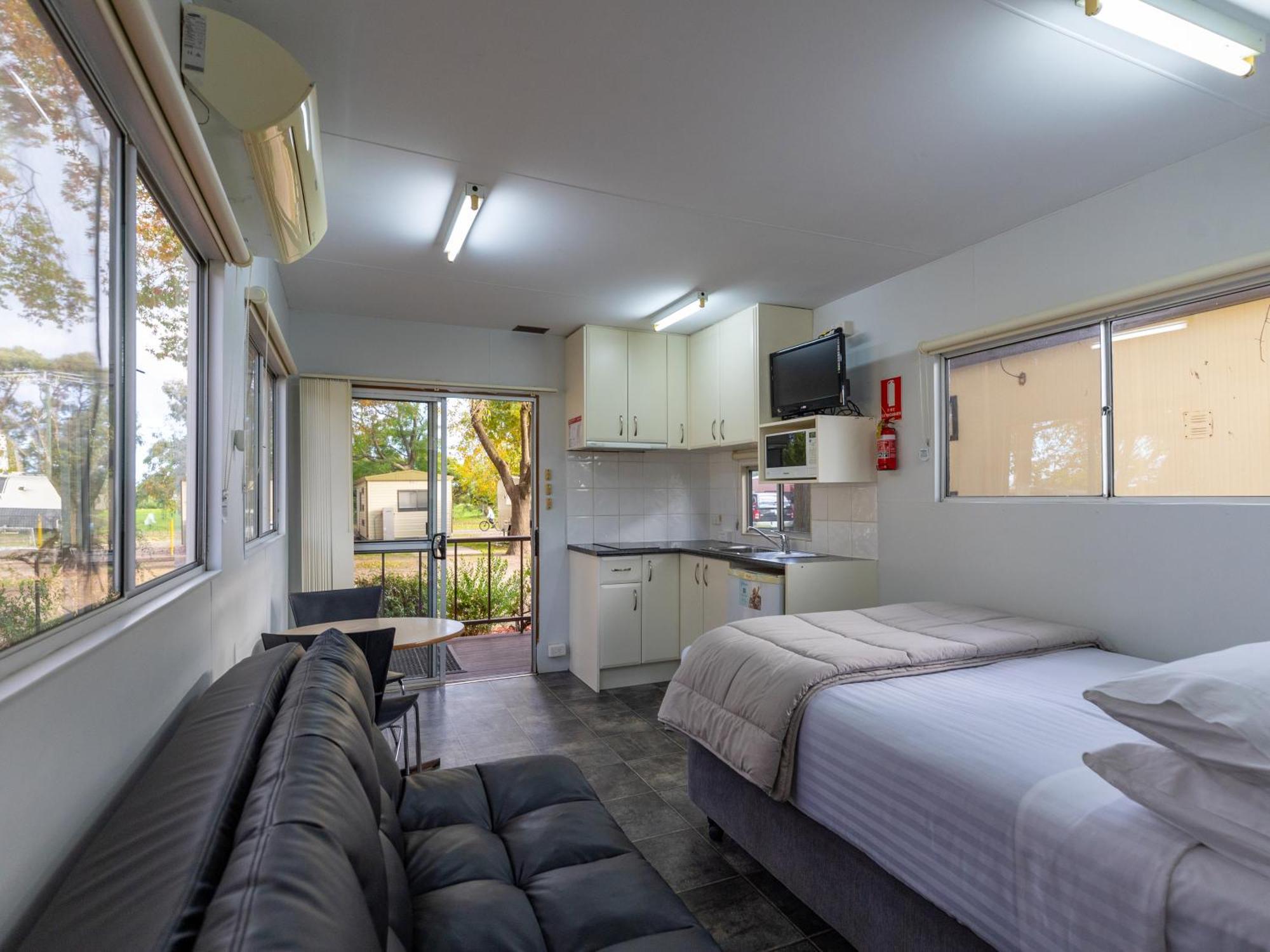 Nrma Bairnsdale Riverside Holiday Park 객실 사진